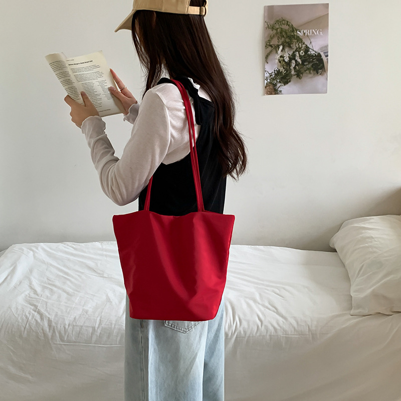 Borsa a Spalla Minimalista da  - Interior Design Minimalist recensione e prezzo