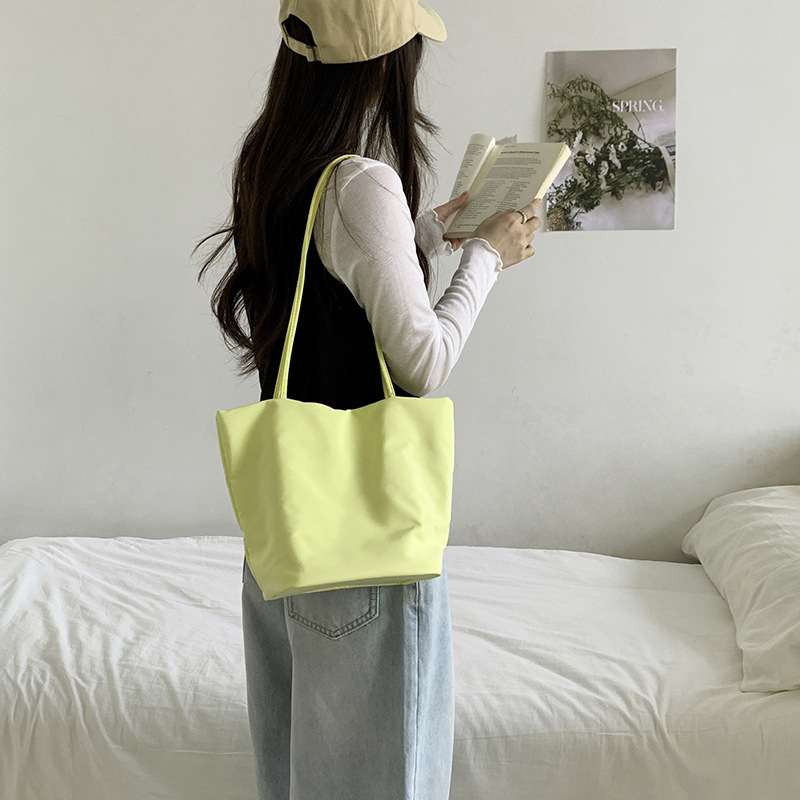 Borsa a Spalla Minimalista da  - Interior Design Minimalist recensione e prezzo