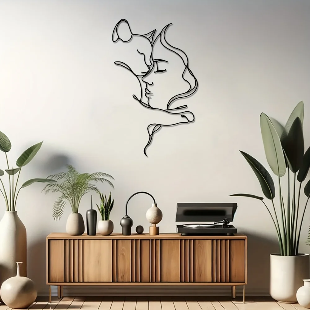Elegante gatto nero e donna in - Interior Design Minimalist recensione e prezzo