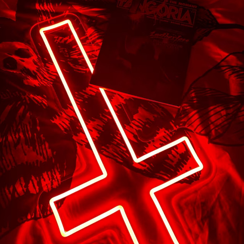 Croce Neon Light Custom Neon S - Engineering And Interior Design recensione e prezzo
